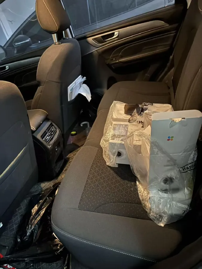 2021 Haval M6 1.5T 150HP L4 7DCT,autocango,china used car exporter,china ev exporter,chinese used car exporter,chinese used ev exporter