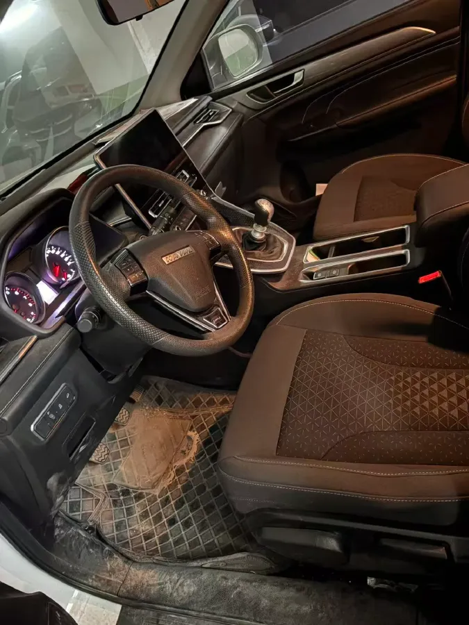 2021 Haval M6 1.5T 150HP L4 7DCT,autocango,china used car exporter,china ev exporter,chinese used car exporter,chinese used ev exporter