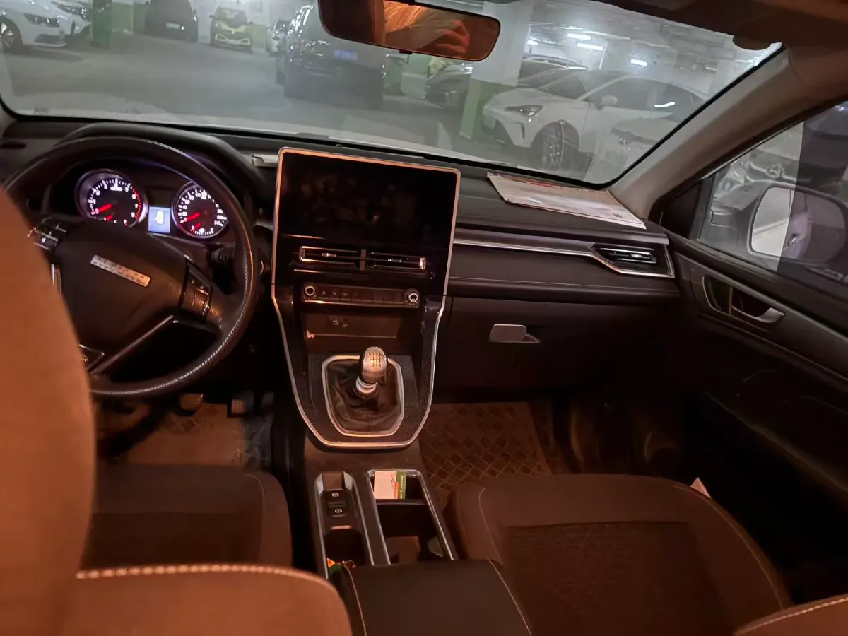 2021 Haval M6 1.5T 150HP L4 7DCT,autocango,china used car exporter,china ev exporter,chinese used car exporter,chinese used ev exporter