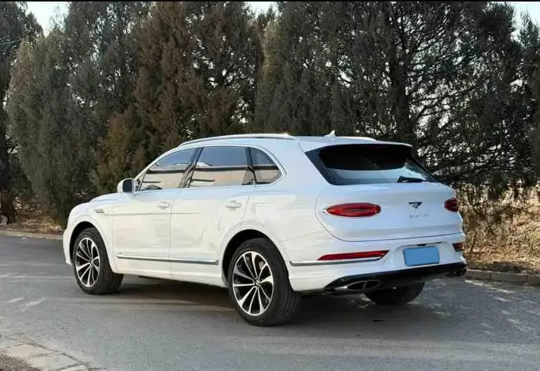 2021 Bentley Bentayga 4.0T 550HP V8 8AT,autocango,china used car exporter,china ev exporter,chinese used car exporter,chinese used ev exporter