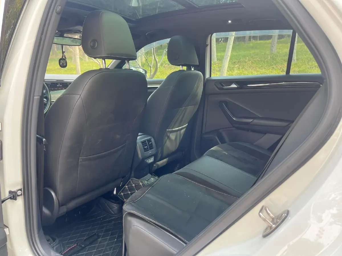 2018 Jeep Renegade 2.0L 155HP L4 9AT,autocango,china used car exporter,china ev exporter,chinese used car exporter,chinese used ev exporter