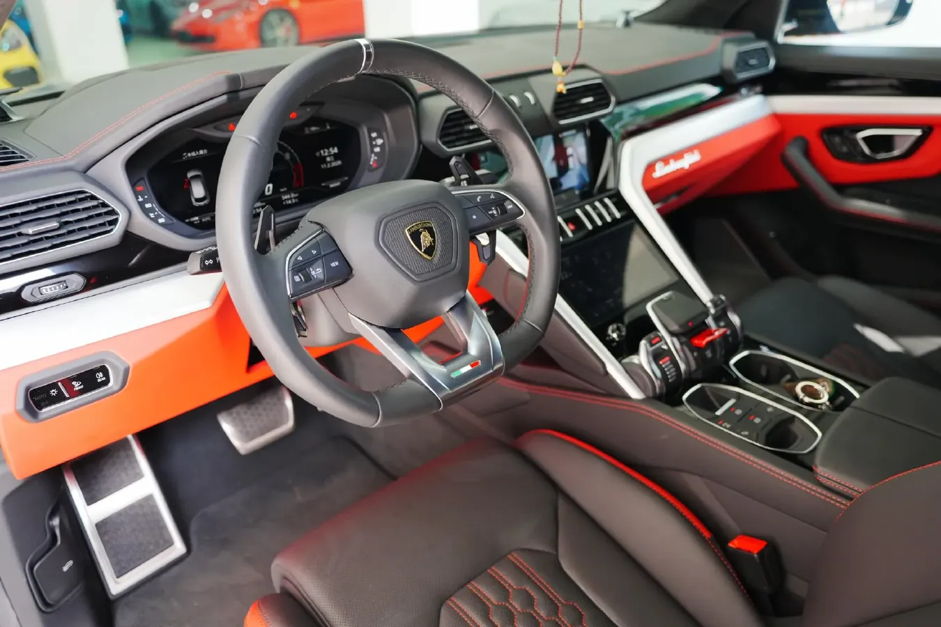 2023 Lamborghini Urus 4.0T 641HP V8 8AT,autocango,china used car exporter,china ev exporter,chinese used car exporter,chinese used ev exporter