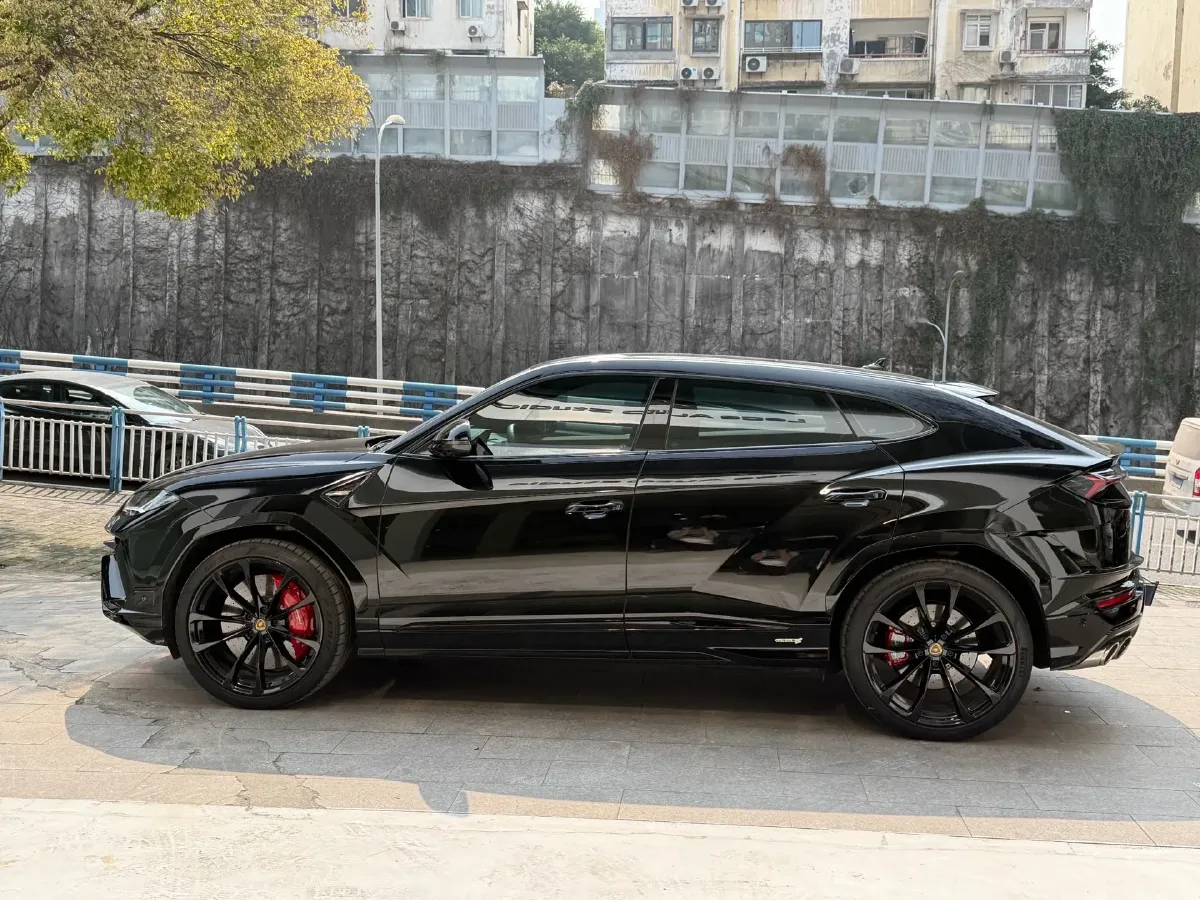 2023 Lamborghini Urus 4.0T 641HP V8 8AT,autocango,china used car exporter,china ev exporter,chinese used car exporter,chinese used ev exporter