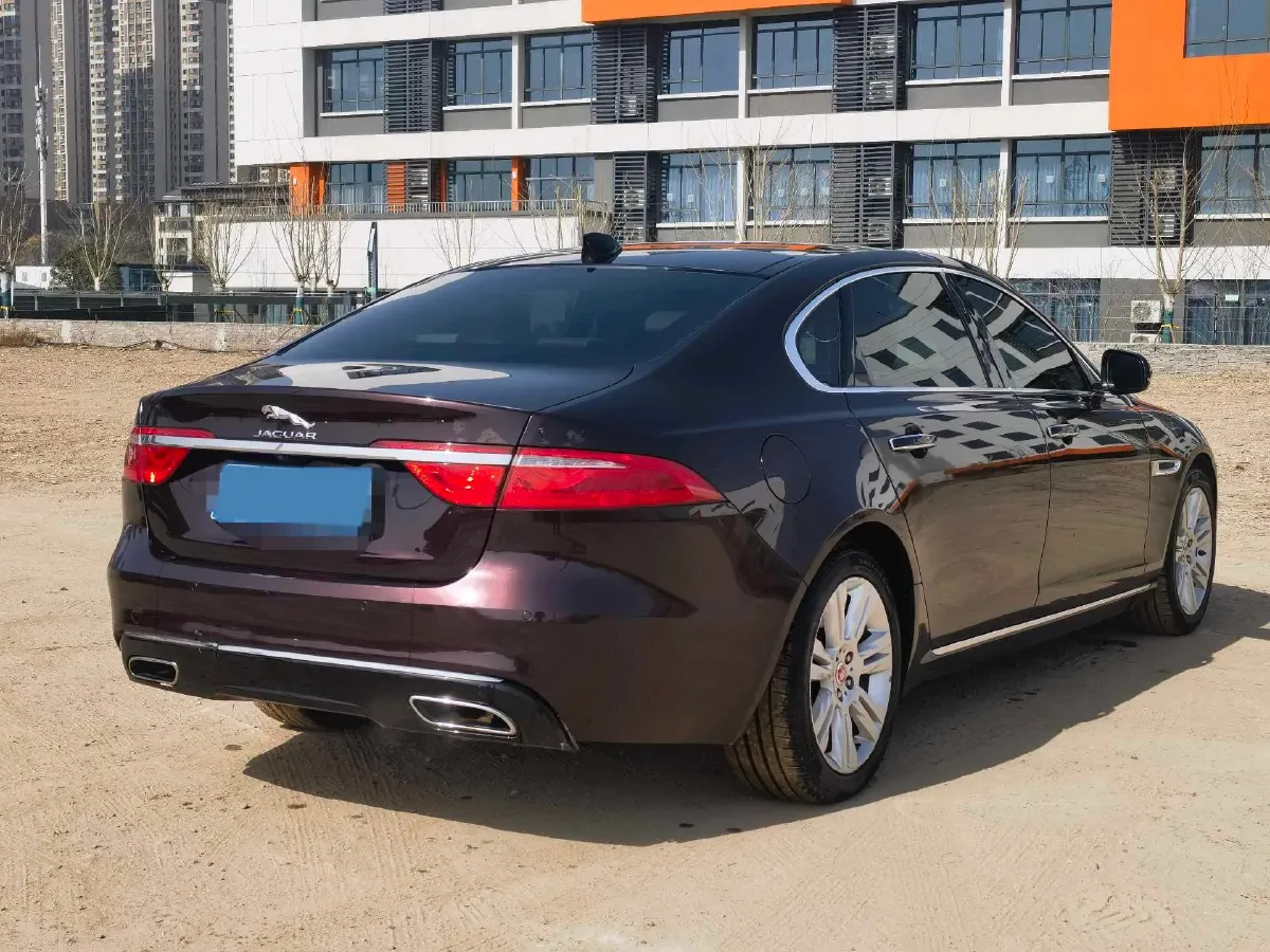 2018 Mercedes-Benz E Class 2.0T 184HP L4 9AT,autocango,china used car exporter,china ev exporter,chinese used car exporter,chinese used ev exporter