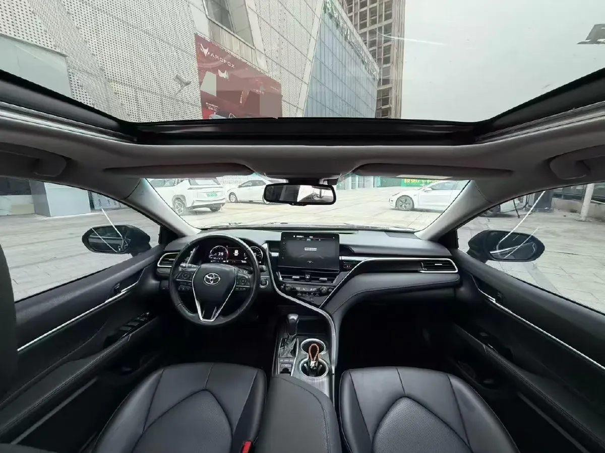 2021 Toyota Camry 2.5L 209HP L4 8AT,autocango,china used car exporter,china ev exporter,chinese used car exporter,chinese used ev exporter