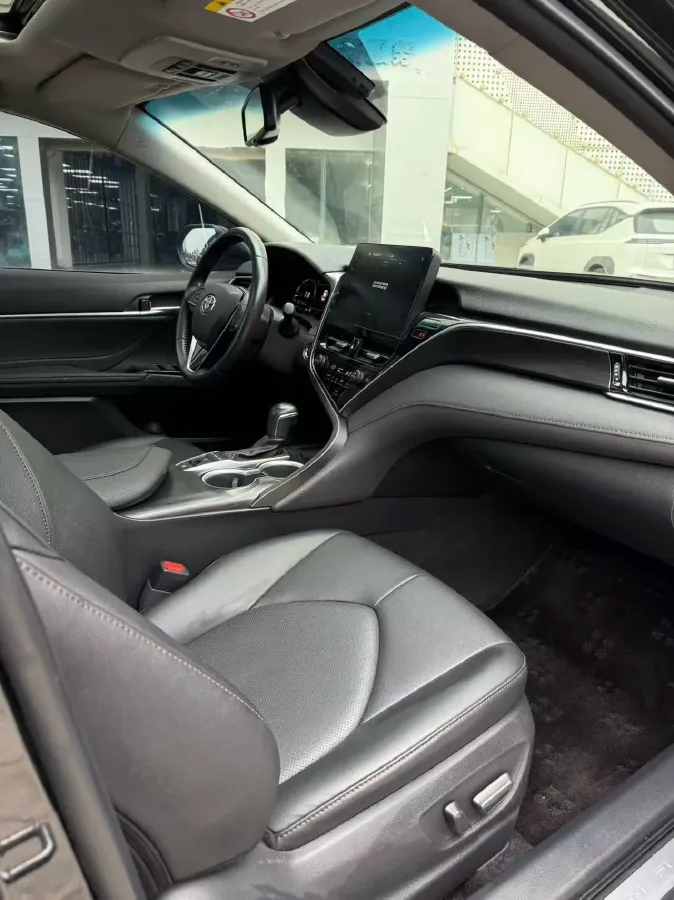 2021 Toyota Camry 2.5L 209HP L4 8AT,autocango,china used car exporter,china ev exporter,chinese used car exporter,chinese used ev exporter