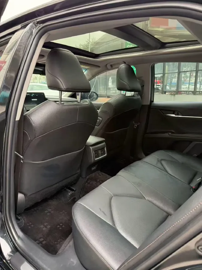 2021 Toyota Camry 2.5L 209HP L4 8AT,autocango,china used car exporter,china ev exporter,chinese used car exporter,chinese used ev exporter