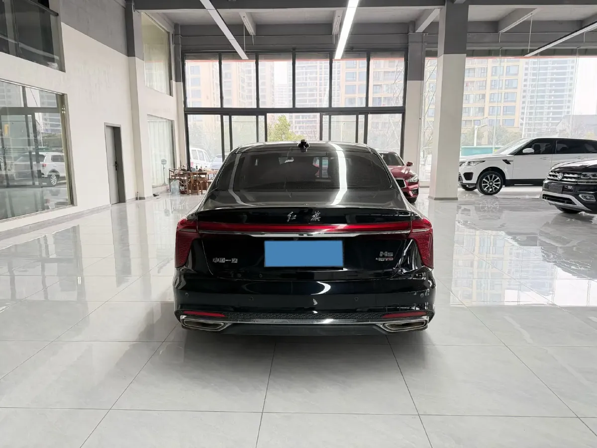 2023 HongQi H5 2.0T 224HP L4 8AT,autocango,china used car exporter,china ev exporter,chinese used car exporter,chinese used ev exporter