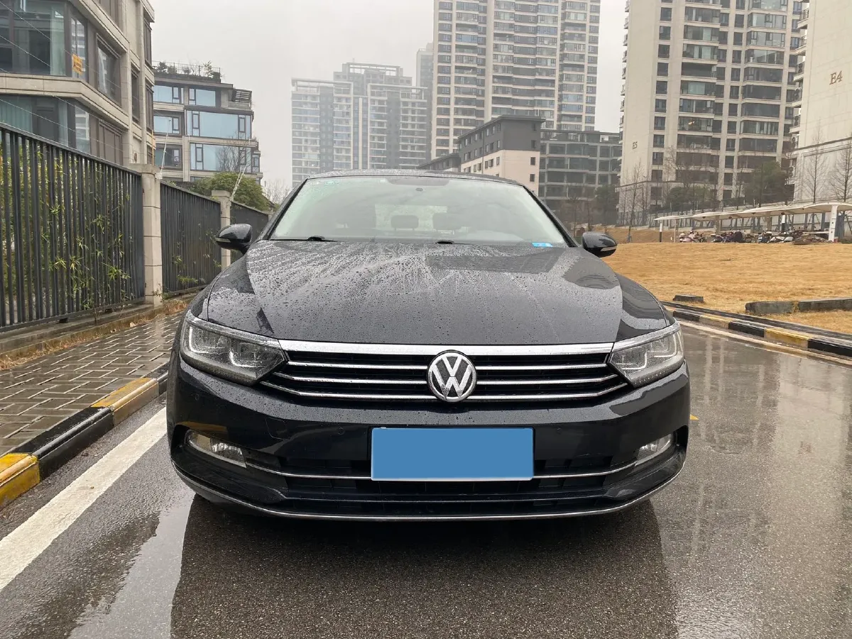 2018 Volkswagen Magotan 1.8T 180HP L4 7DCT,autocango,china used car exporter,china ev exporter,chinese used car exporter,chinese used ev exporter