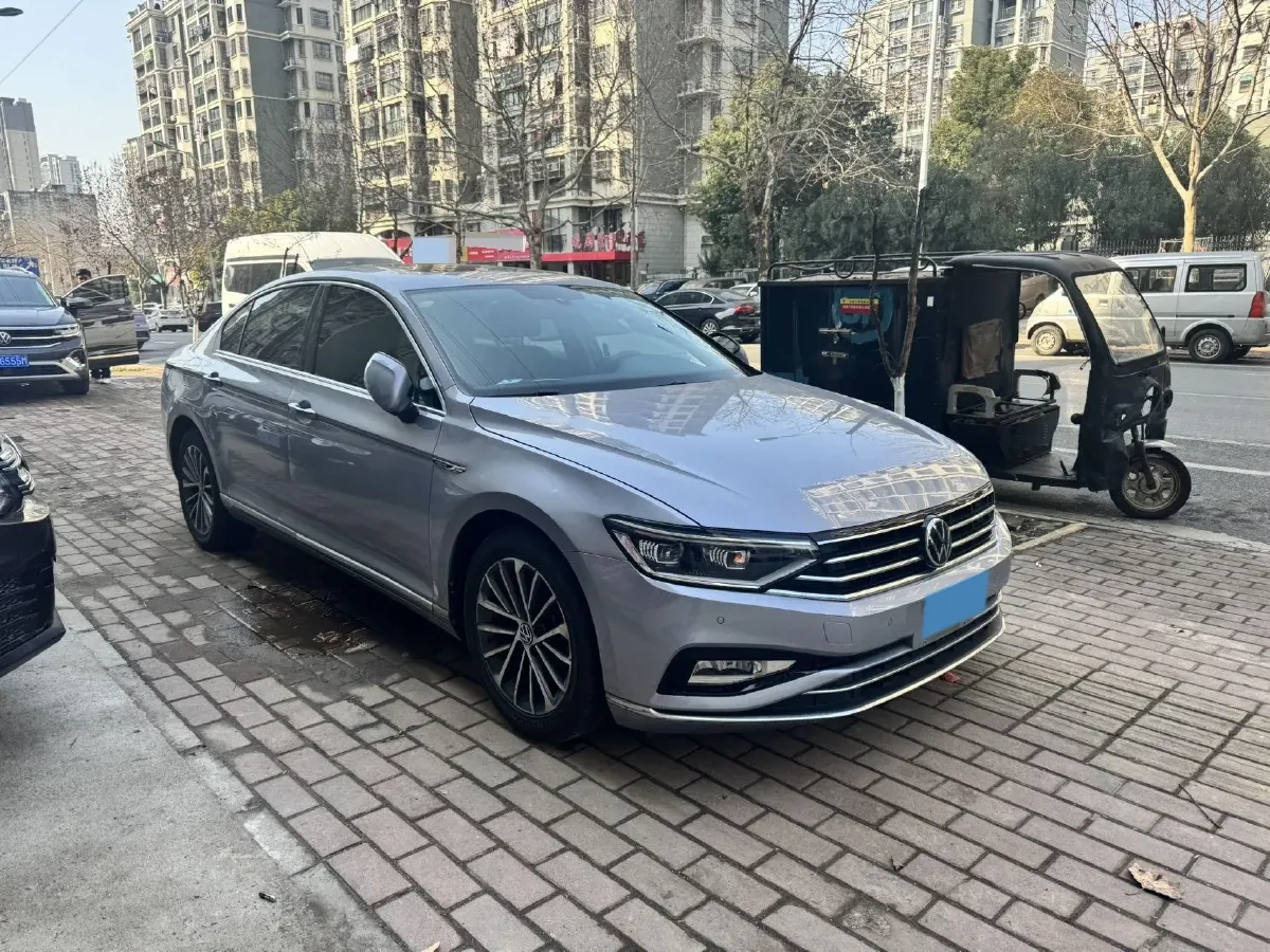 2020 Volkswagen Magotan 2.0T 186HP L4 7DCT,autocango,china used car exporter,china ev exporter,chinese used car exporter,chinese used ev exporter