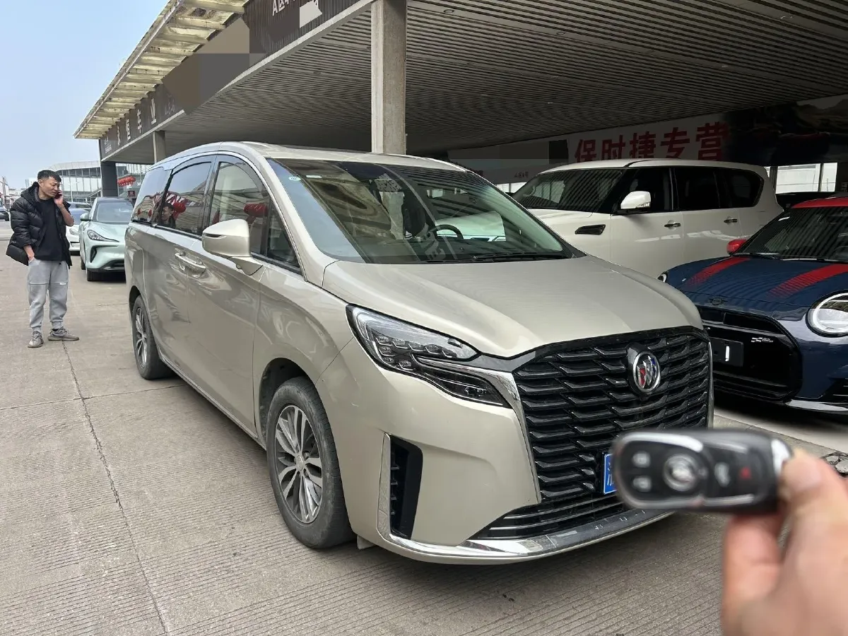 2022 Buick GL8 2.0T 237HP L4 9AT,autocango,china used car exporter,china ev exporter,chinese used car exporter,chinese used ev exporter