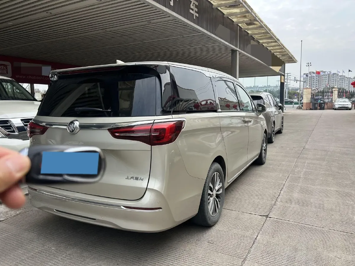 2022 Buick GL8 2.0T 237HP L4 9AT,autocango,china used car exporter,china ev exporter,chinese used car exporter,chinese used ev exporter