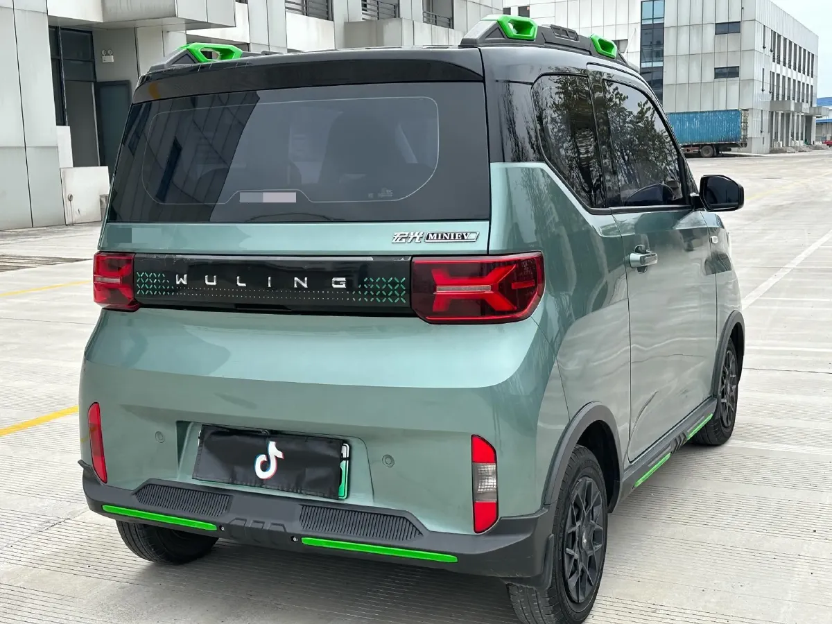 2022 WuLing HongGuang MINI EV BEV 26.5KWH,autocango,china used car exporter,china ev exporter,chinese used car exporter,chinese used ev exporter