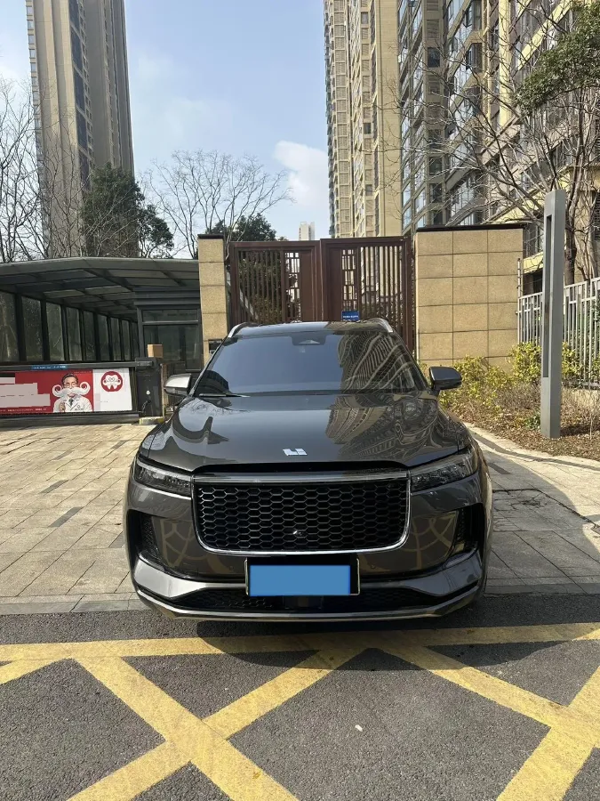 2021 Li ONE Range Extended 131HP REEV 40.5KWH,autocango,china used car exporter,china ev exporter,chinese used car exporter,chinese used ev exporter