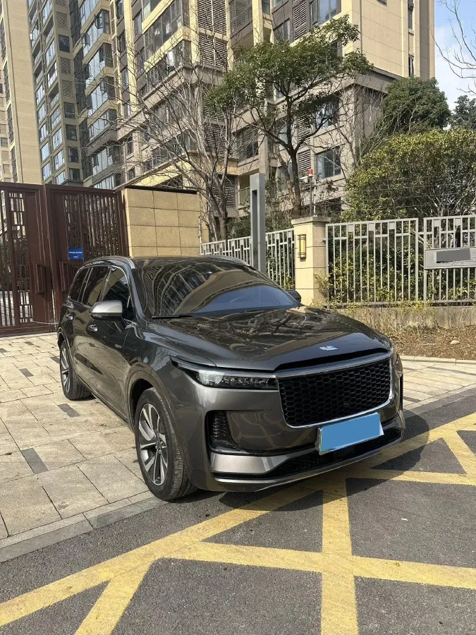 2021 Li ONE Range Extended 131HP REEV 40.5KWH,autocango,china used car exporter,china ev exporter,chinese used car exporter,chinese used ev exporter