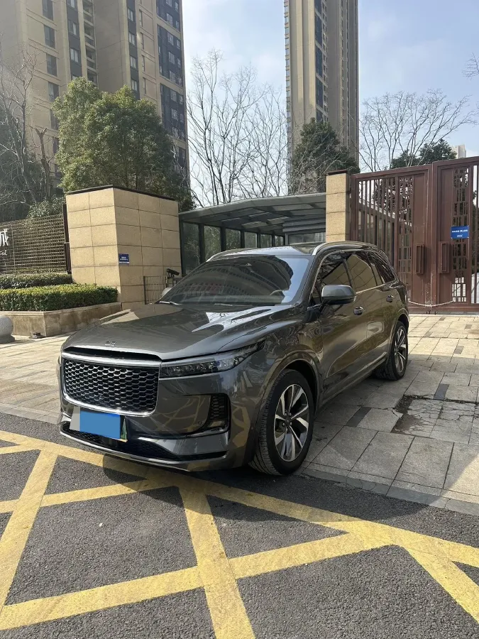 2021 Li ONE Range Extended 131HP REEV 40.5KWH,autocango,china used car exporter,china ev exporter,chinese used car exporter,chinese used ev exporter