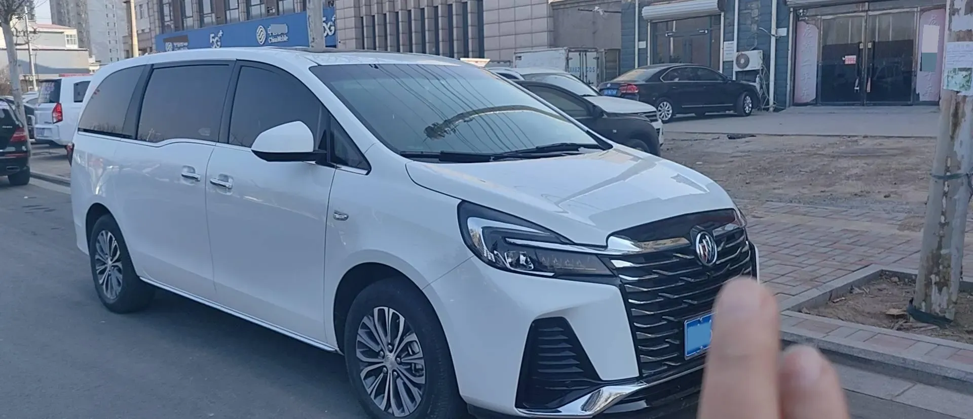 2023 Buick GL8 2.0T 237HP L4 9AT,autocango,china used car exporter,china ev exporter,chinese used car exporter,chinese used ev exporter