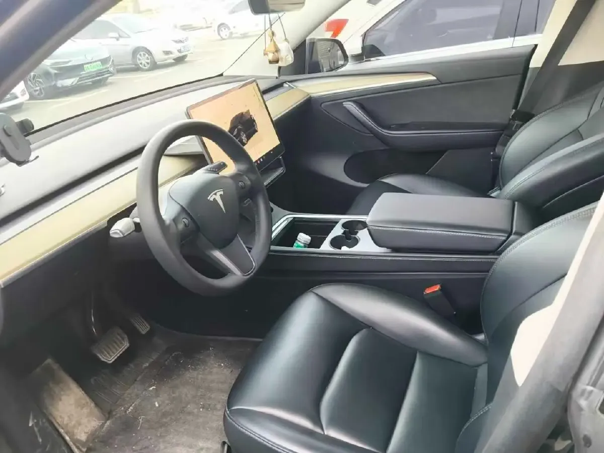 2022 Tesla Model Y BEV 60KWH,autocango,china used car exporter,china ev exporter,chinese used car exporter,chinese used ev exporter