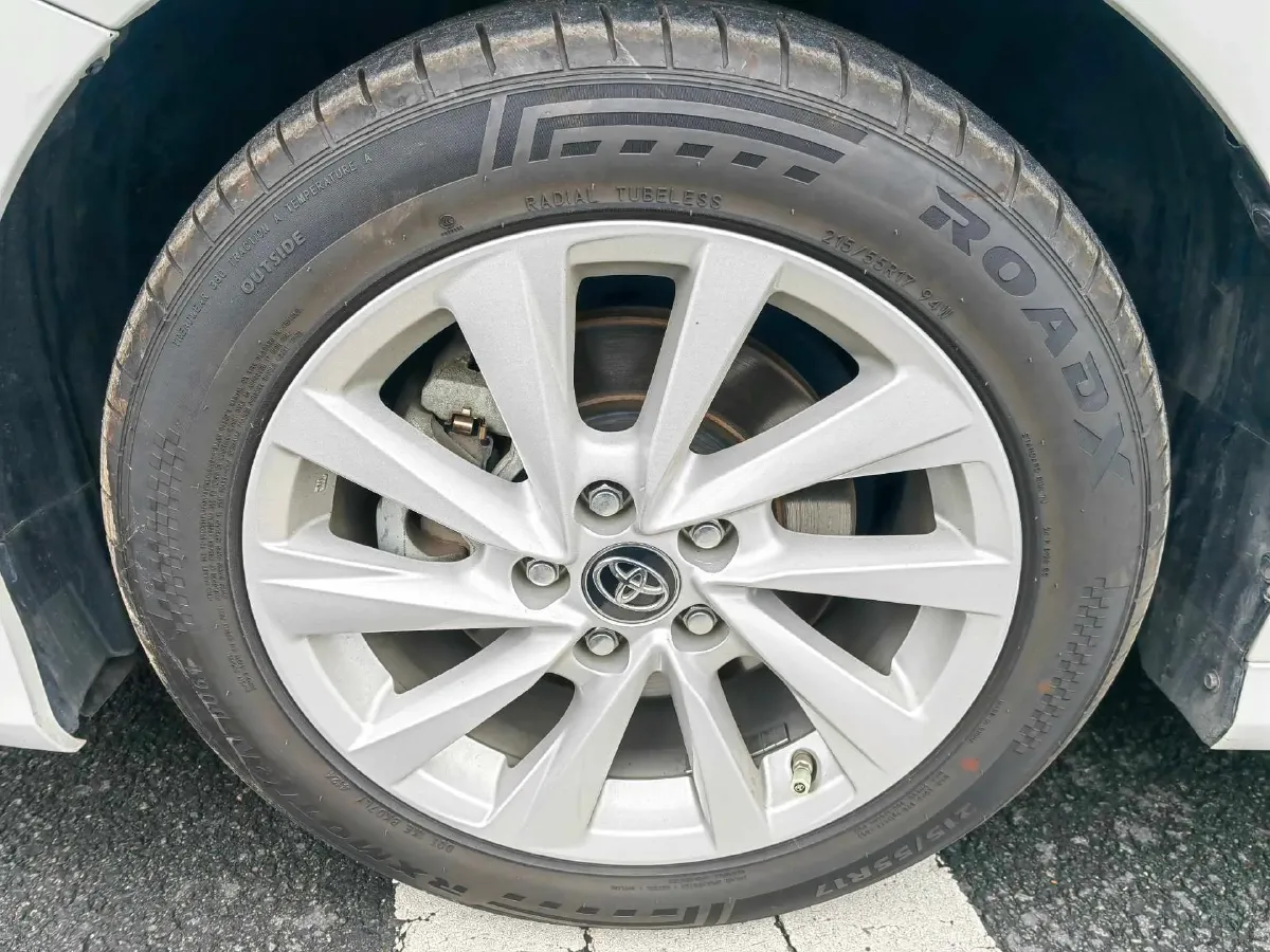 2023 Toyota Camry 2.0L 177HP L4 CVT,autocango,china used car exporter,china ev exporter,chinese used car exporter,chinese used ev exporter