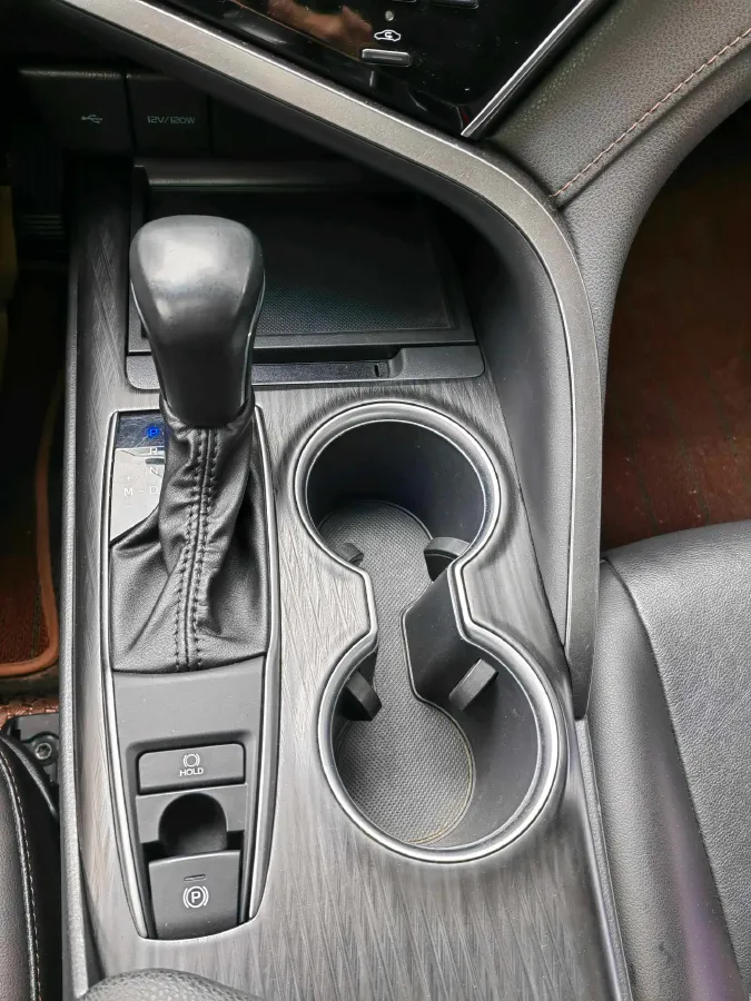 2023 Toyota Camry 2.0L 177HP L4 CVT,autocango,china used car exporter,china ev exporter,chinese used car exporter,chinese used ev exporter