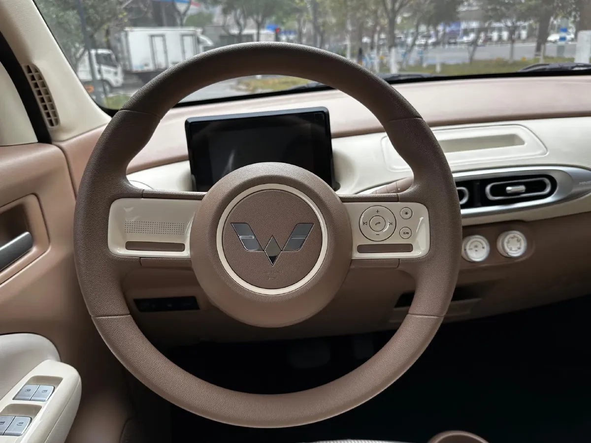 2025 WuLing HongGuang MINI EV BEV 16.2KWH,autocango,china used car exporter,china ev exporter,chinese used car exporter,chinese used ev exporter