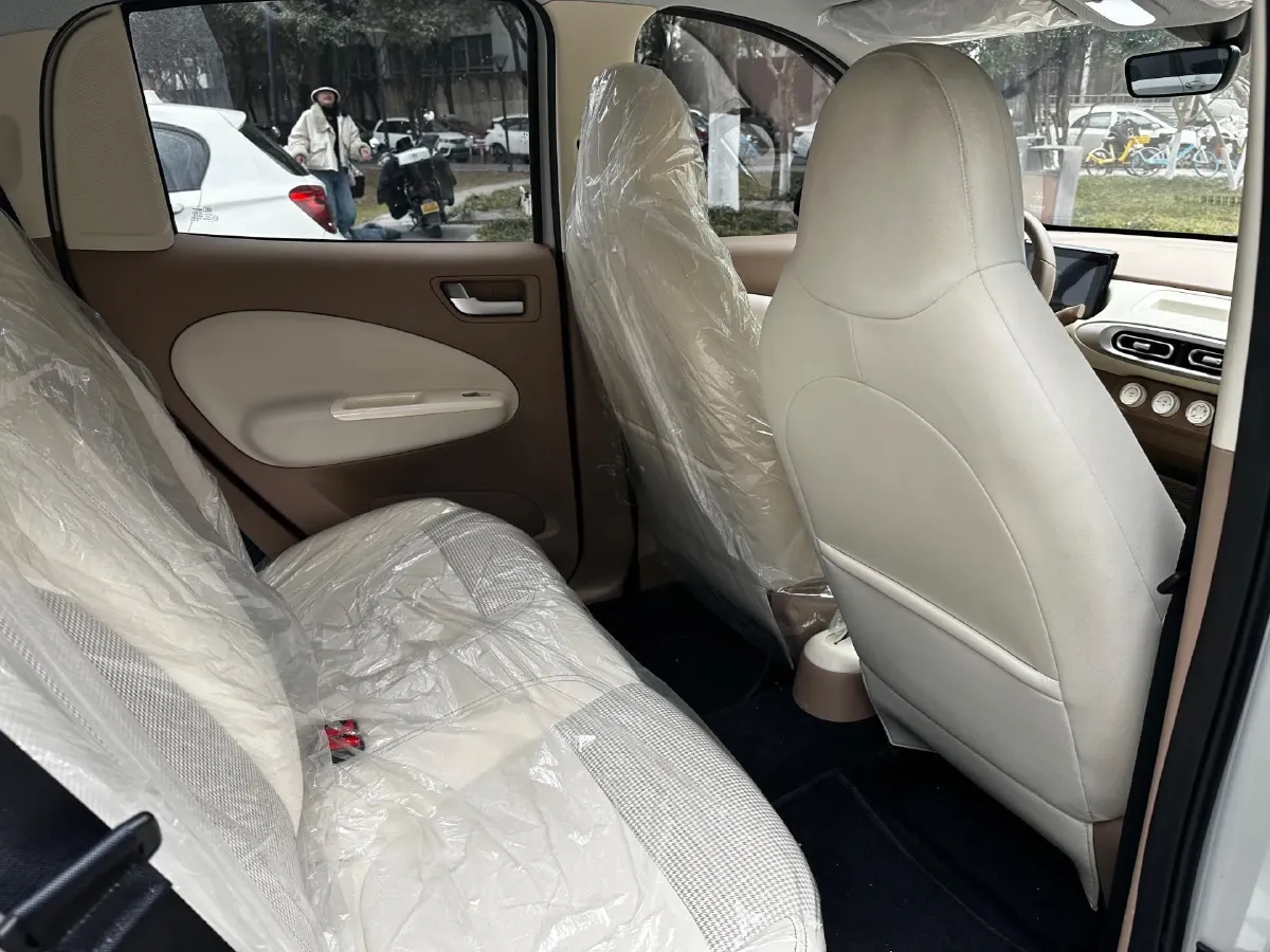 2025 WuLing HongGuang MINI EV BEV 16.2KWH,autocango,china used car exporter,china ev exporter,chinese used car exporter,chinese used ev exporter