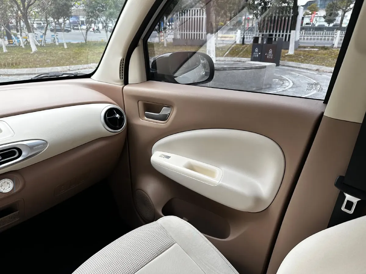 2025 WuLing HongGuang MINI EV BEV 16.2KWH,autocango,china used car exporter,china ev exporter,chinese used car exporter,chinese used ev exporter