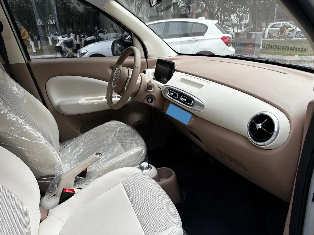 2025 WuLing HongGuang MINI EV BEV 16.2KWH,autocango,china used car exporter,china ev exporter,chinese used car exporter,chinese used ev exporter