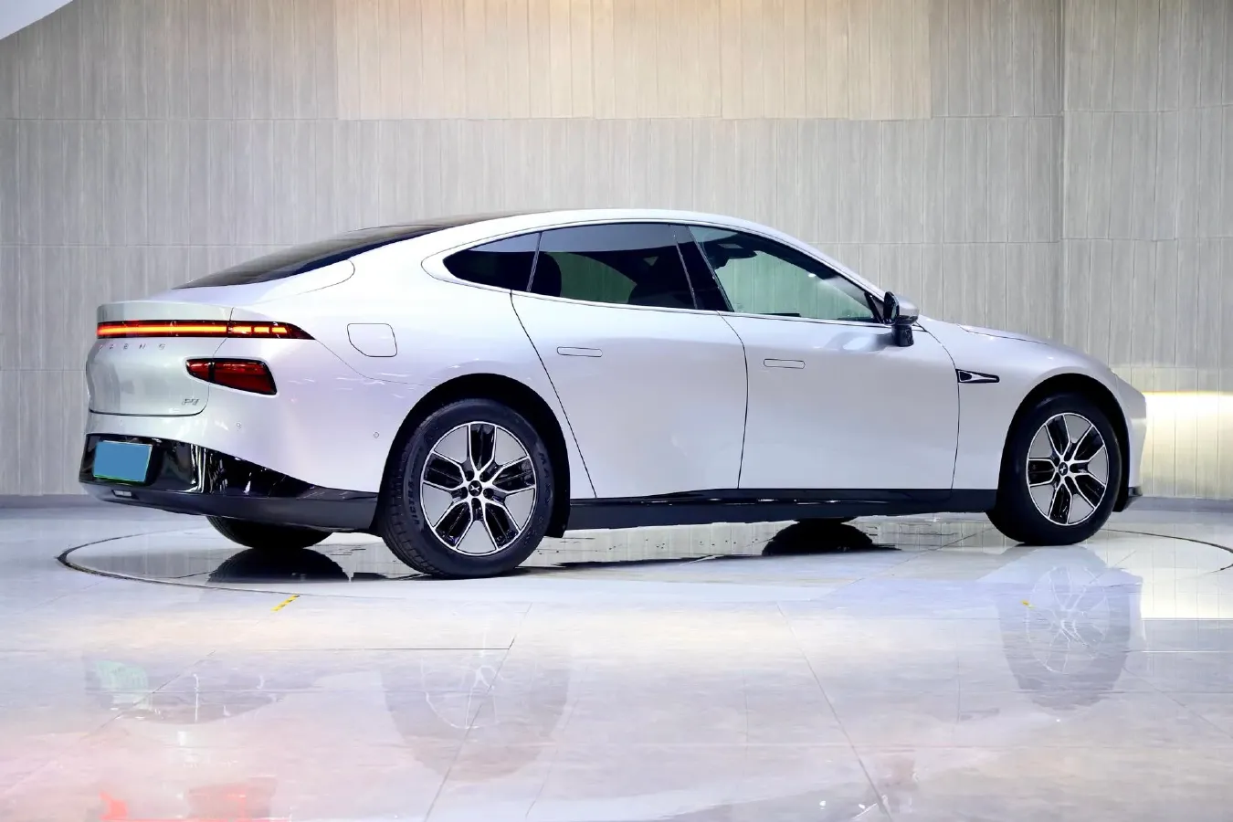 2024 Xpeng P7 BEV 64.4KWH,autocango,china used car exporter,china ev exporter,chinese used car exporter,chinese used ev exporter