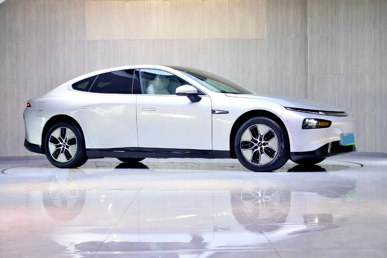 2024 Xpeng P7 BEV 64.4KWH,autocango,china used car exporter,china ev exporter,chinese used car exporter,chinese used ev exporter