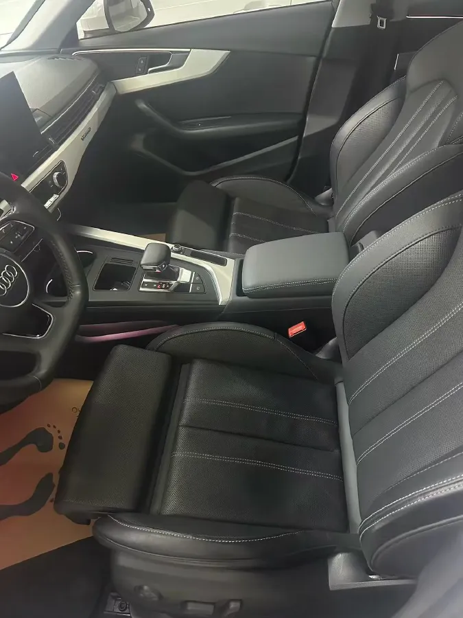 2020 Audi A4L 2.0T 190HP L4 7DCT,autocango,china used car exporter,china ev exporter,chinese used car exporter,chinese used ev exporter