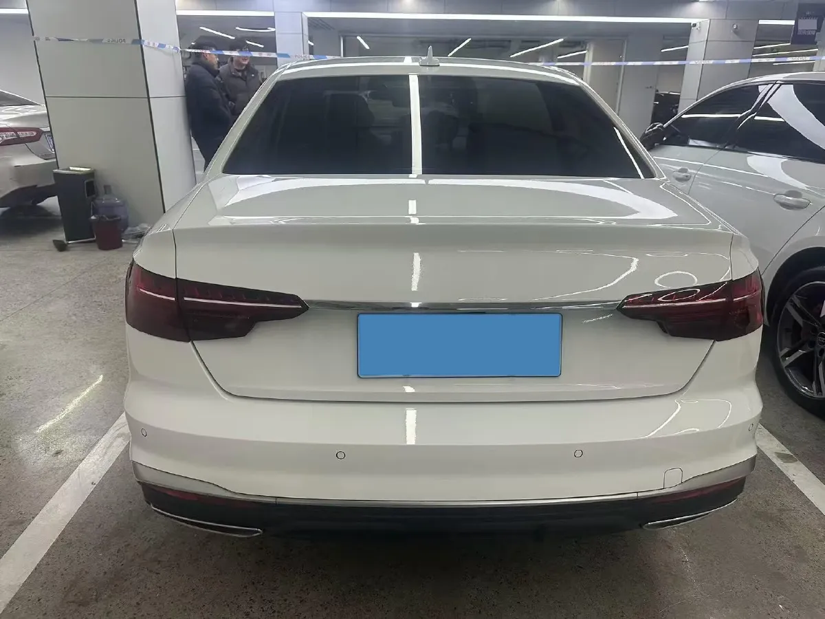 2020 Audi A4L 2.0T 190HP L4 7DCT,autocango,china used car exporter,china ev exporter,chinese used car exporter,chinese used ev exporter
