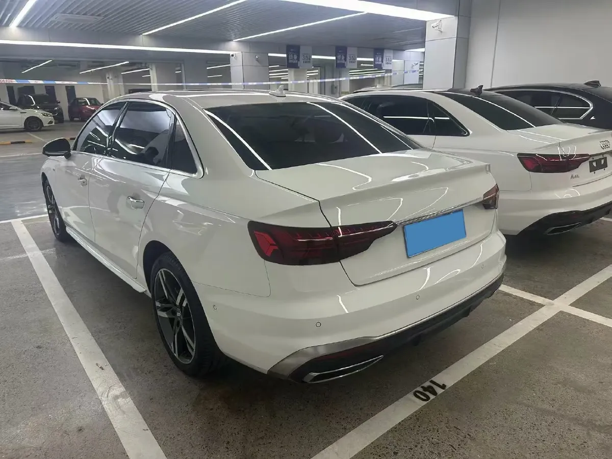 2020 Audi A4L 2.0T 190HP L4 7DCT,autocango,china used car exporter,china ev exporter,chinese used car exporter,chinese used ev exporter