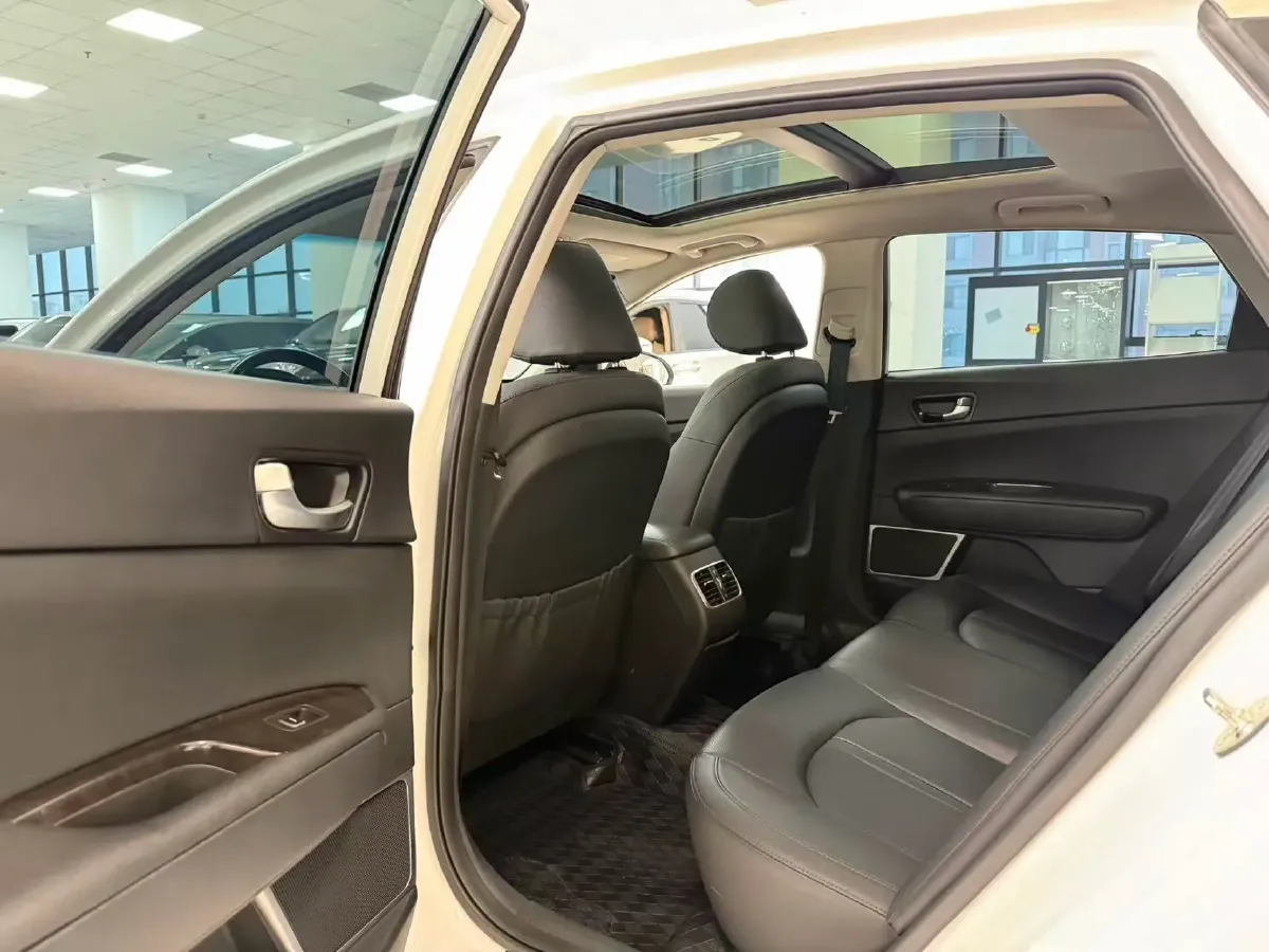 2016 Kia K5 1.6T 180HP L4 7DCT,autocango,china used car exporter,china ev exporter,chinese used car exporter,chinese used ev exporter