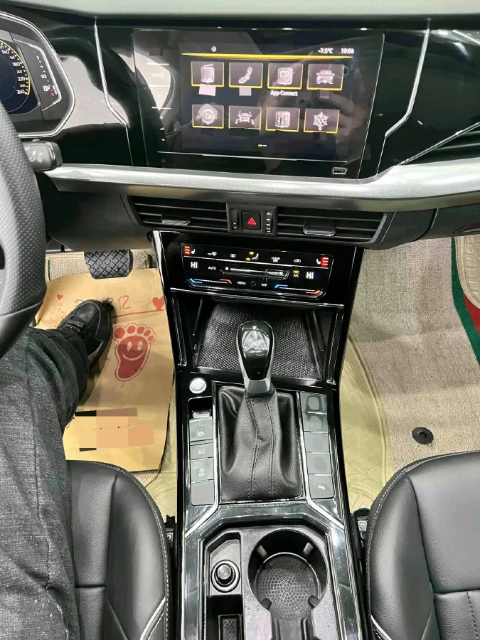 2022 Volkswagen Lamando 1.4T 150HP L4 7DCT,autocango,china used car exporter,china ev exporter,chinese used car exporter,chinese used ev exporter