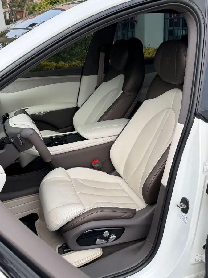 2023 IM LS7 BEV 77KWH,autocango,china used car exporter,china ev exporter,chinese used car exporter,chinese used ev exporter