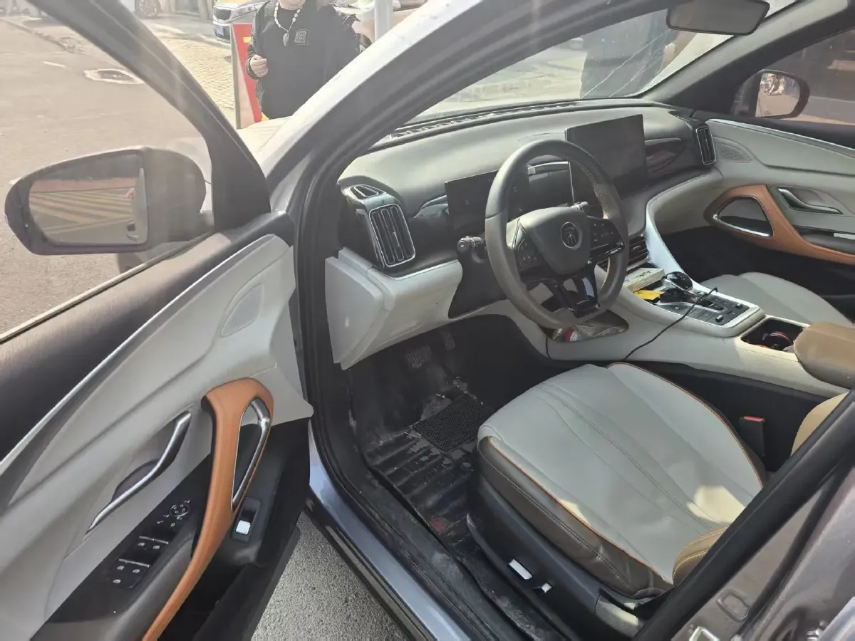 2022 Ruichi Auto EC31 BEV 41.932KWH,autocango,china used car exporter,china ev exporter,chinese used car exporter,chinese used ev exporter