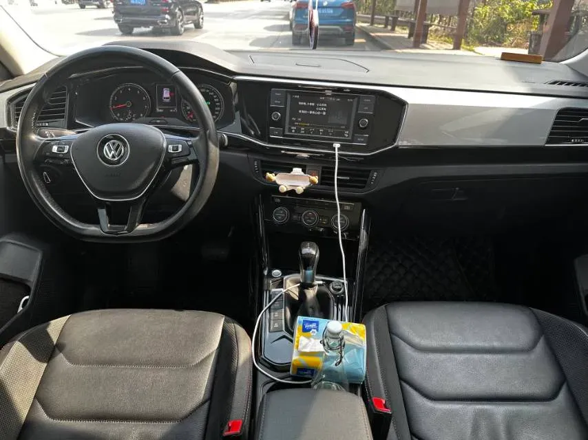 2019 Jeep Cherokee 2.0T 234HP L4 9AT,autocango,china used car exporter,china ev exporter,chinese used car exporter,chinese used ev exporter