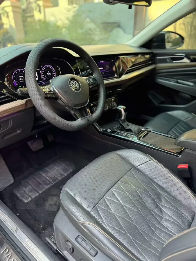 2019 Volvo V40 1.5T 152HP L4 6AT,autocango,china used car exporter,china ev exporter,chinese used car exporter,chinese used ev exporter