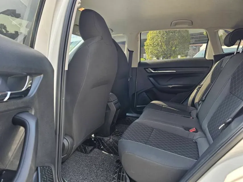 2021 Skoda Kamiq 1.5L 112HP L4 6AT,autocango,china used car exporter,china ev exporter,chinese used car exporter,chinese used ev exporter