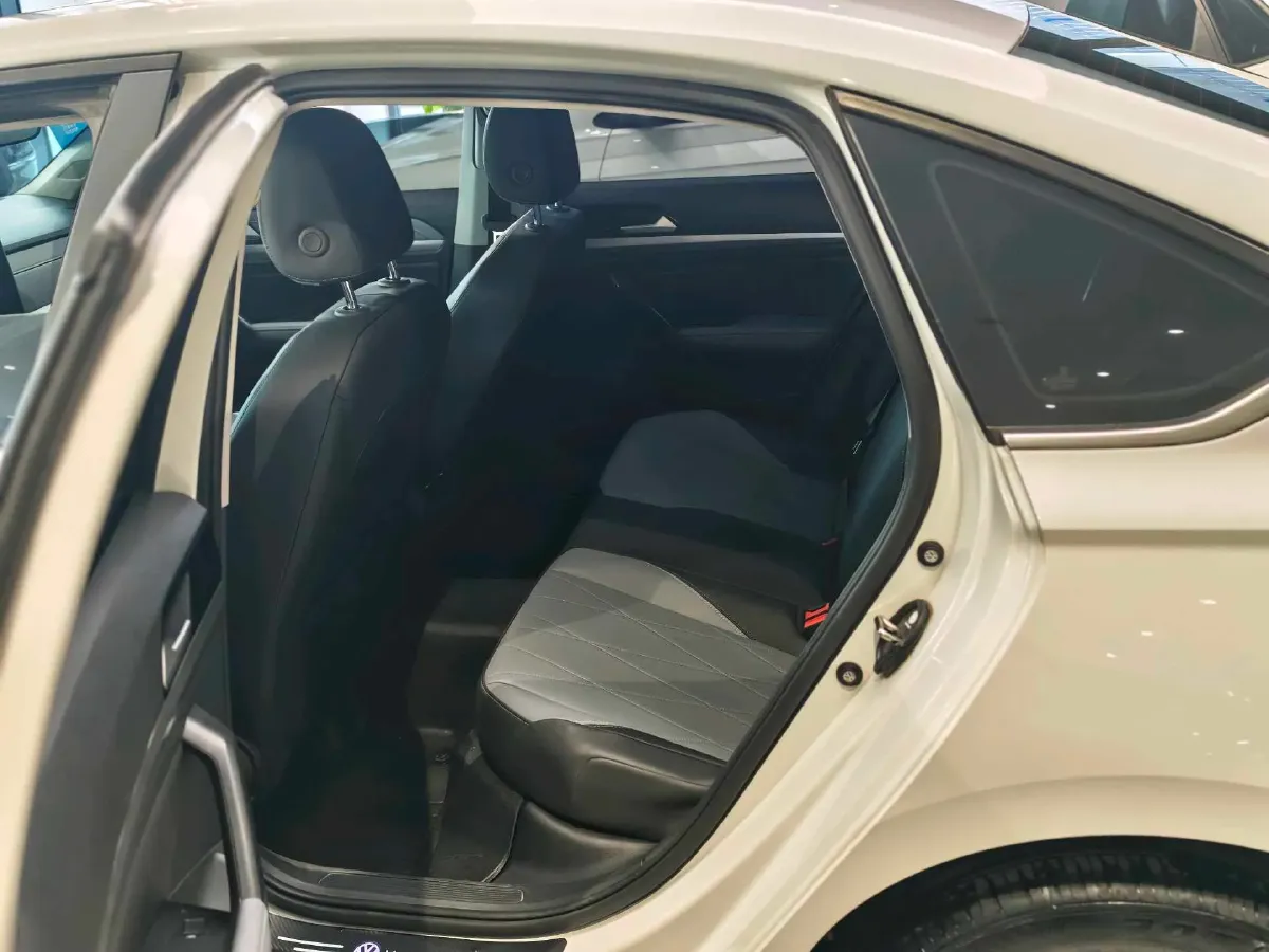 2024 Volkswagen Lavida 1.5L 110HP L4 6AT,autocango,china used car exporter,china ev exporter,chinese used car exporter,chinese used ev exporter