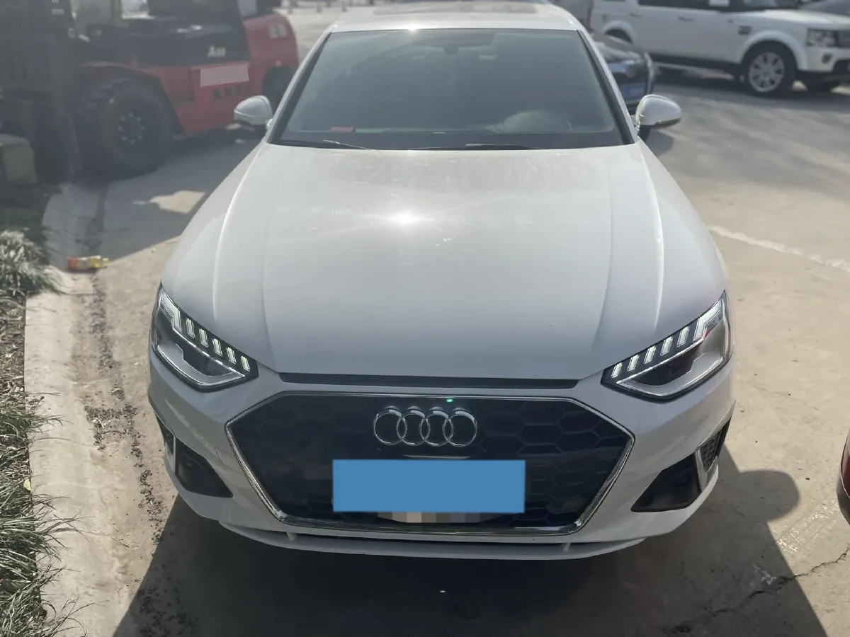 2023 Audi A4L 2.0T 190HP L4 7DCT,autocango,china used car exporter,china ev exporter,chinese used car exporter,chinese used ev exporter