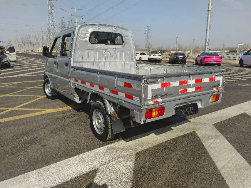 2023 WuLing RongGuang Mini Truck 1.5L 102HP L4 5MT,autocango,china used car exporter,china ev exporter,chinese used car exporter,chinese used ev exporter