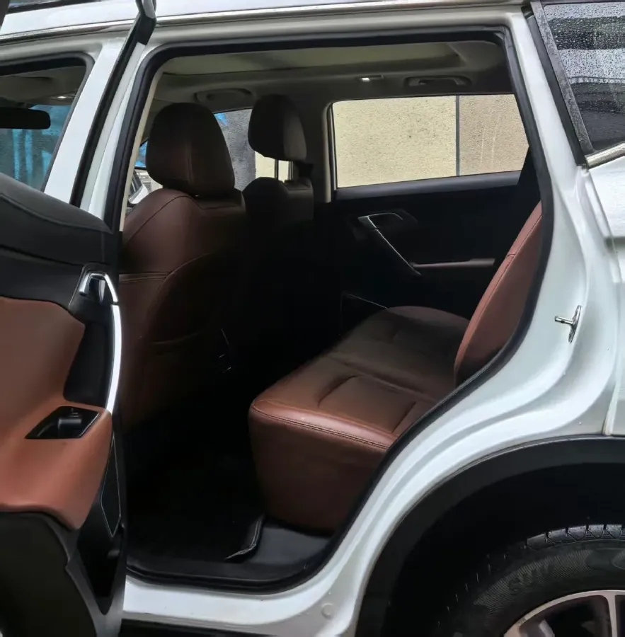 2021 Ford Escort 1.5L 122HP L3 6AT,autocango,china used car exporter,china ev exporter,chinese used car exporter,chinese used ev exporter