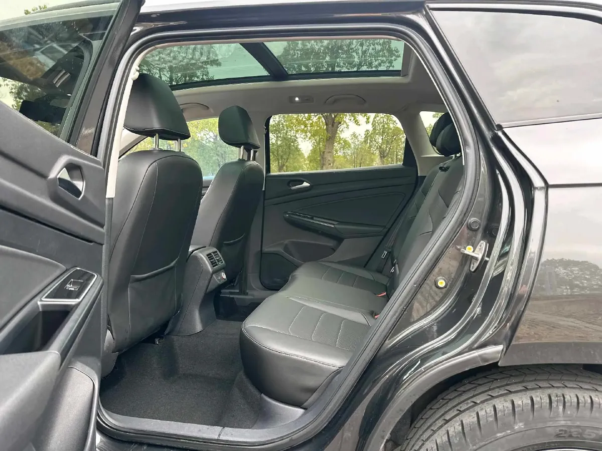 2022 Jetta VS7 1.4T 150HP L4 6AT,autocango,china used car exporter,china ev exporter,chinese used car exporter,chinese used ev exporter