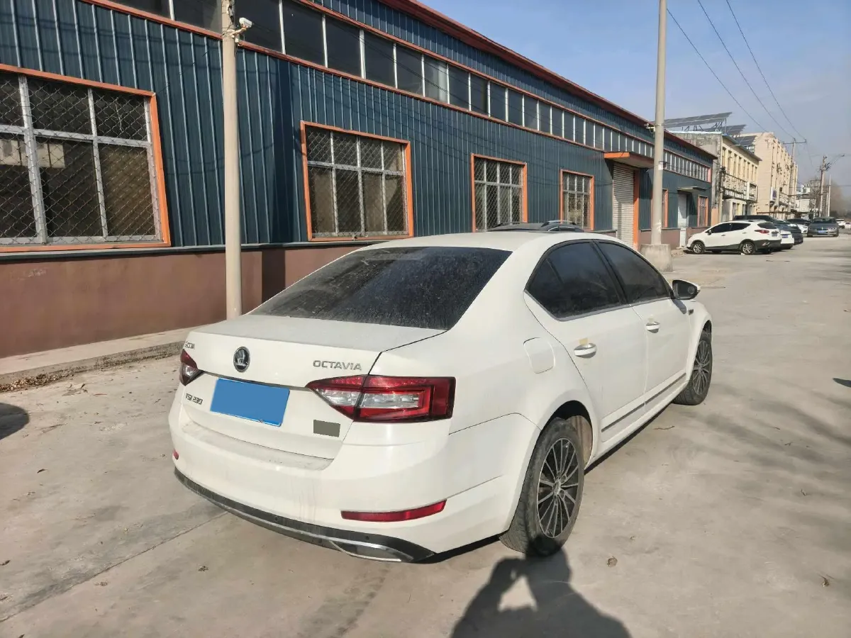 2018 Skoda Octavia 1.2T 116HP L4 7DCT,autocango,china used car exporter,china ev exporter,chinese used car exporter,chinese used ev exporter