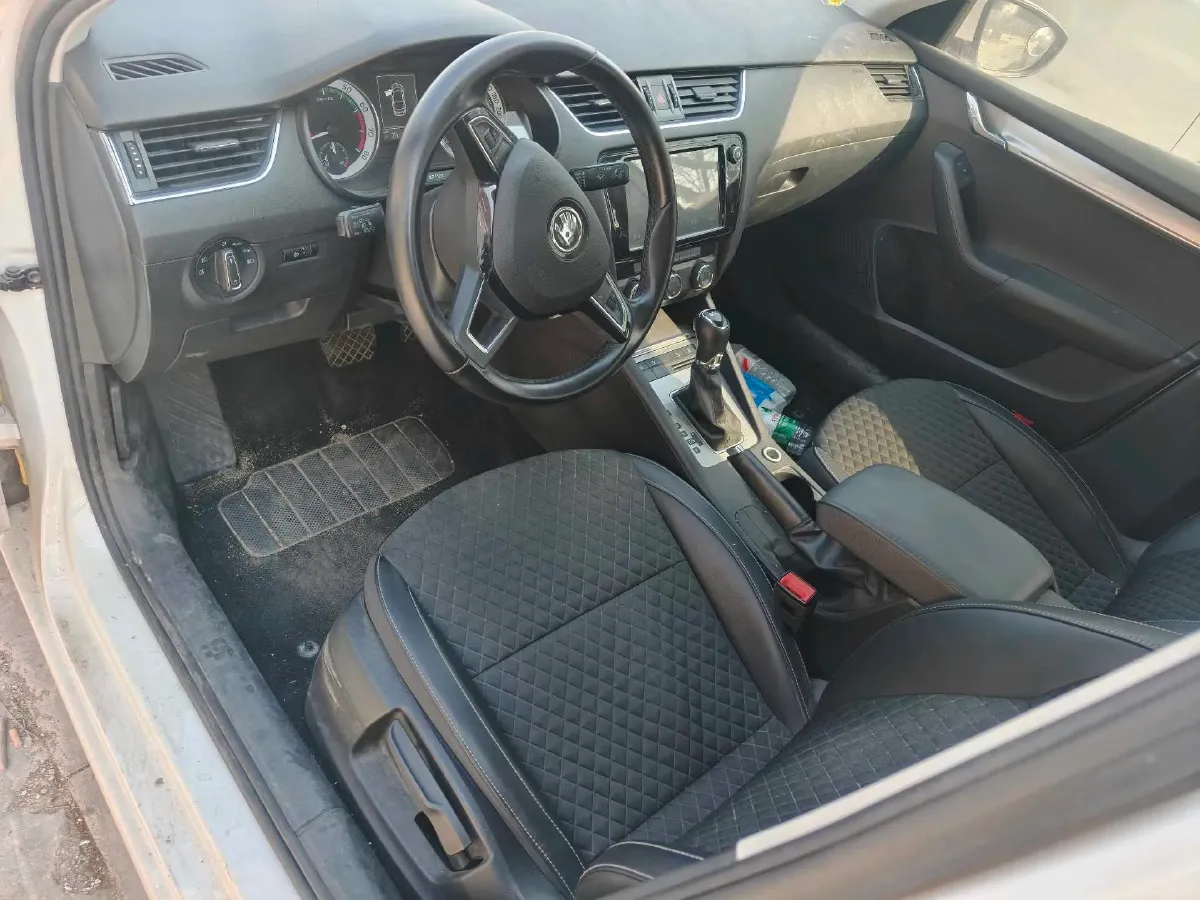 2018 Skoda Octavia 1.2T 116HP L4 7DCT,autocango,china used car exporter,china ev exporter,chinese used car exporter,chinese used ev exporter