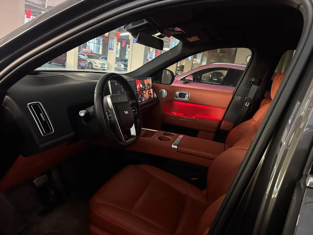 2023 Li L8 Range Extended 154HP REEV 40.9KWH,autocango,china used car exporter,china ev exporter,chinese used car exporter,chinese used ev exporter