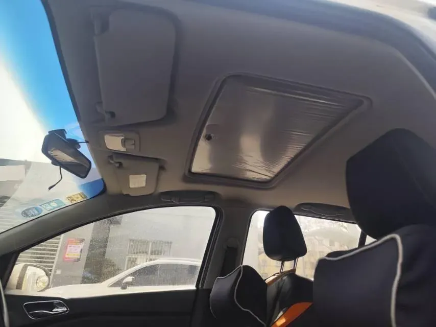 2016 BaoJun 310 1.2L 82HP L4 5MT,autocango,china used car exporter,china ev exporter,chinese used car exporter,chinese used ev exporter