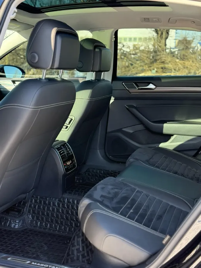 2020 Volkswagen Magotan 2.0T 186HP L4 7DCT,autocango,china used car exporter,china ev exporter,chinese used car exporter,chinese used ev exporter